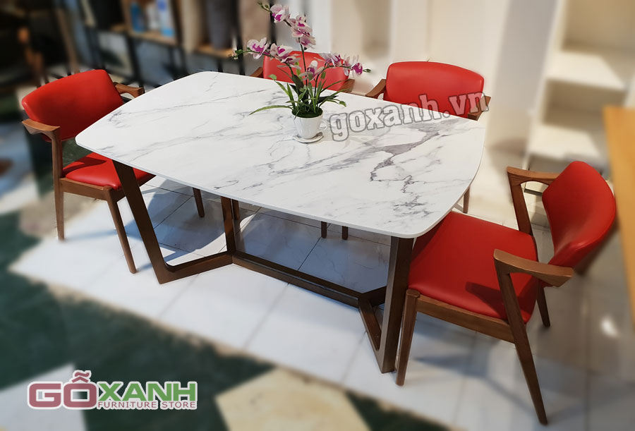 ban-an-da-4-ghe-mau-do-phong-cach-2 Bàn ăn đá 4 ghế màu đỏ phòng cách, sắm bàn ăn đẹp giá tốt 2