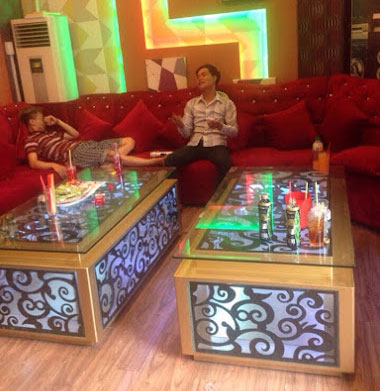 Bàn karaoke cao cấp, kiểu mới nhất, thịnh hành nhất 1