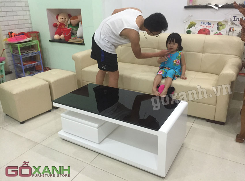 Hình ảnh thực tế mẫu bàn sofa gỗ giá rẻ 3