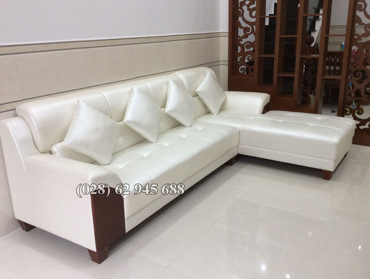 CÁCH VỆ SINH GHẾ SOFA BỌC SIMILI MÀU TRẮNG 2