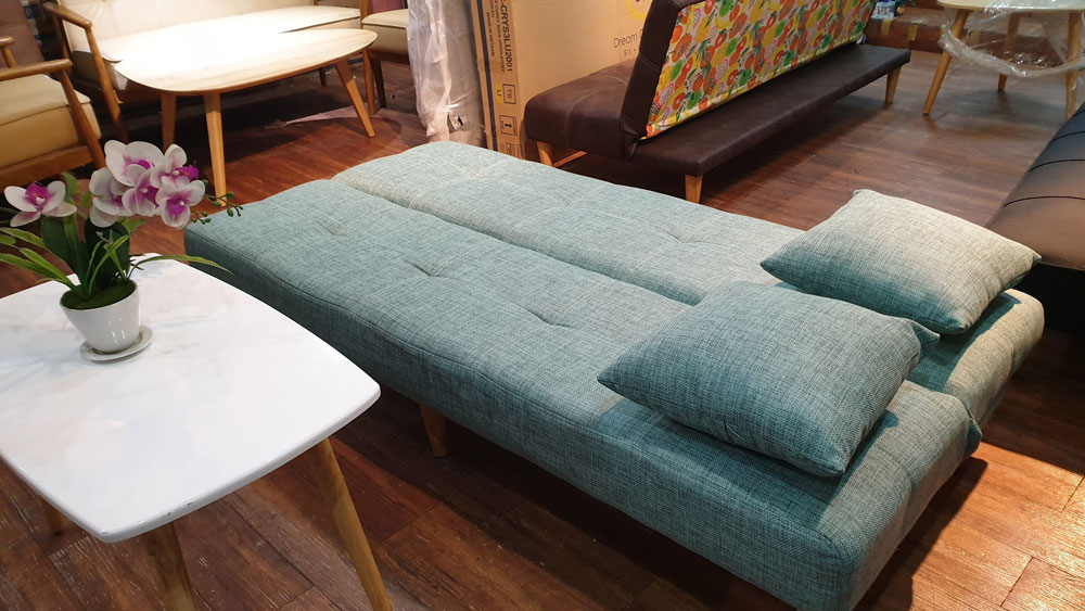 Ghế sofa kiêm giường gấp gọn đa năng tiện lợi cho nhà nhỏ
