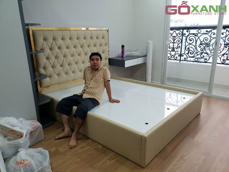Giường ngủ khung inox mạ vàng cao cấp sang trọng 5