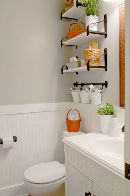 Khéo tay hô biến những chiếc kệ lưu trữ cho nhà tắm rộng rãi hơn 4