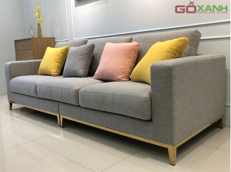 Ghế sofa băng bọc vải khung đế bằng inox mạ vàng